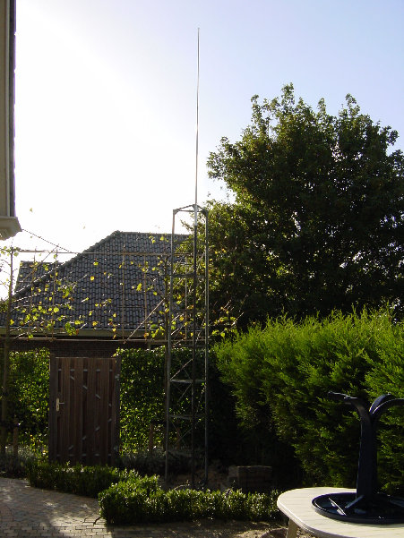 DSC00824.JPG (560.6 KiB) 42568 keer bekeken Achter in de hoek van de tuin