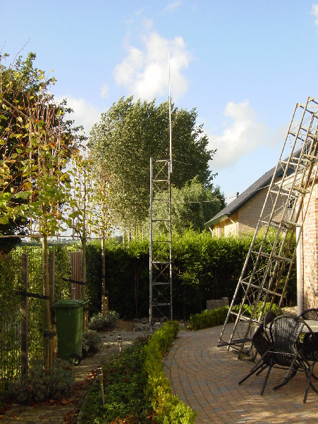 DSC00826.JPG (714.08 KiB) 42563 keer bekeken Achterin de tuin