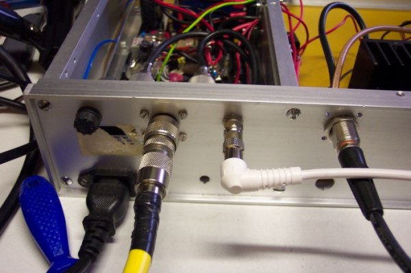 000_0007 aansluitingen.JPG (56.67 KiB) 87460 keer bekeken Antenne aansluitingen