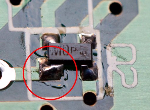 FET-positie.jpg (348.45 KiB) 120476 keer bekeken BF-998 heeft één dikker pootje. De print heeft op dat punt ook een dikker eilandje.